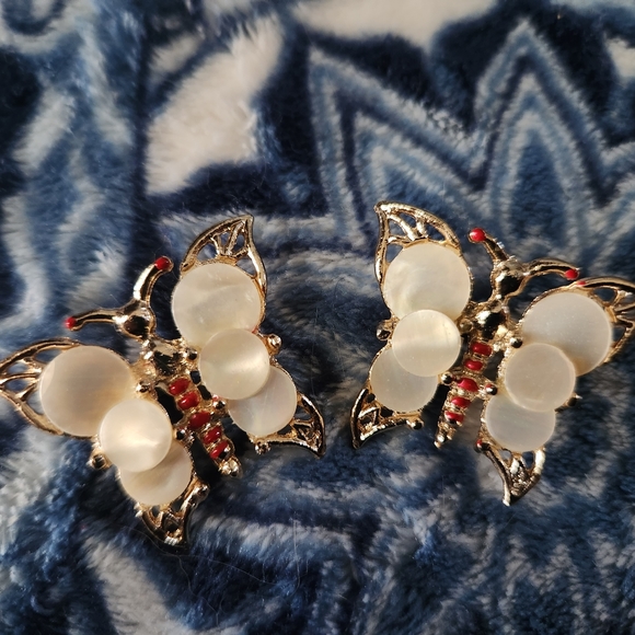 Vintage butterfly Pin brooch nother of Pearl and gold 1950's - Picture 3 of 8